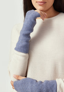Untouched World Nia Handwarmers