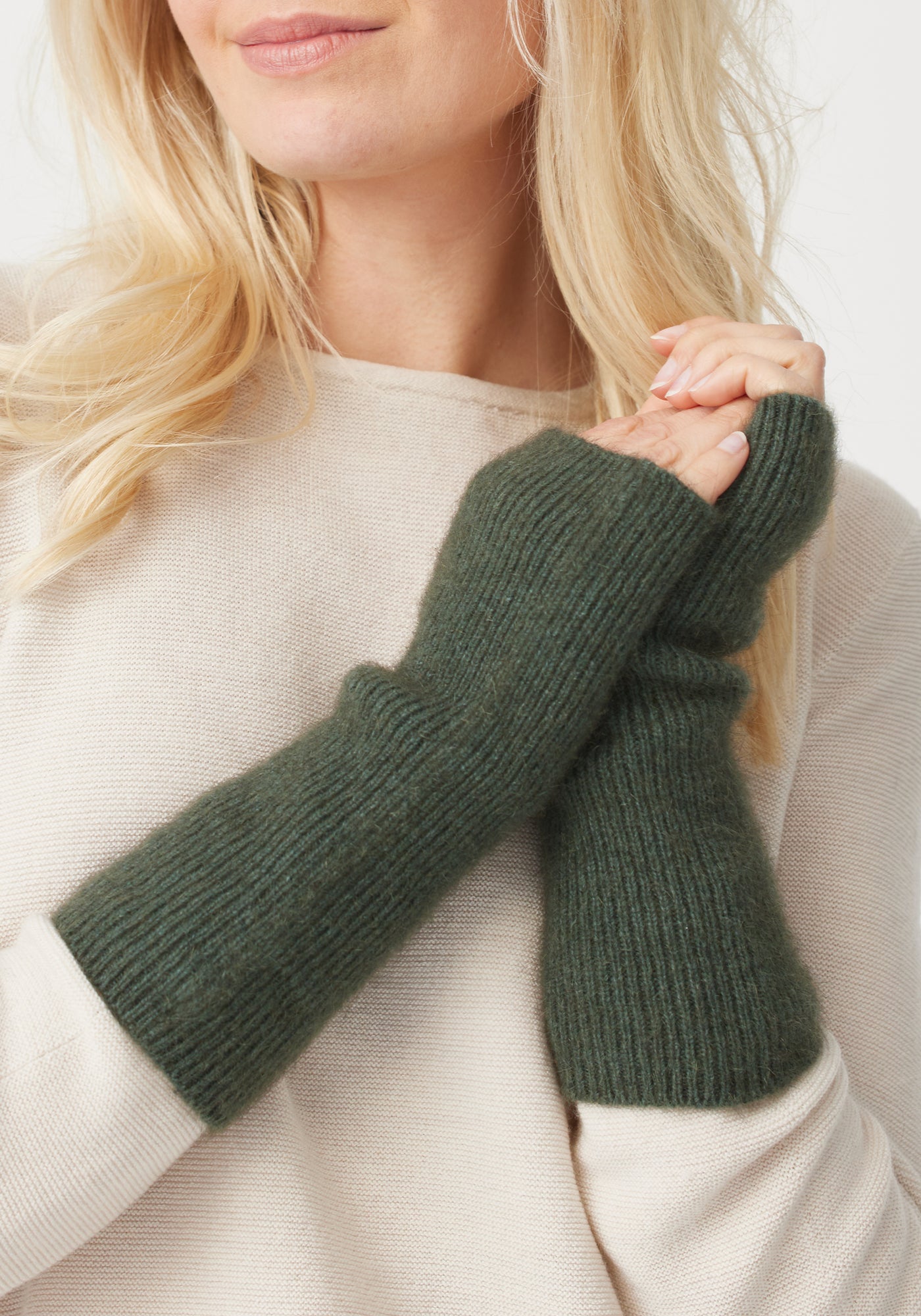 Untouched World Nia Handwarmers