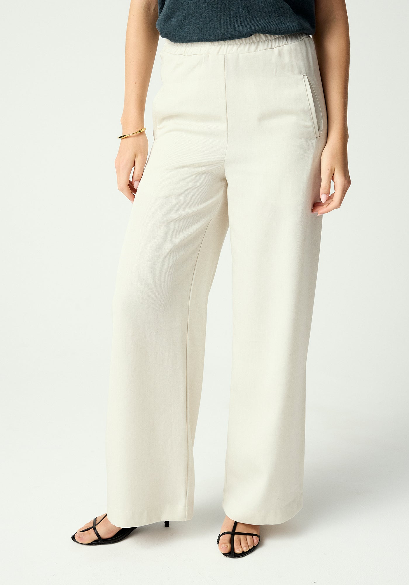 Yumi Pant