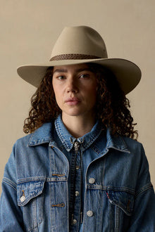 Akubra Riverina