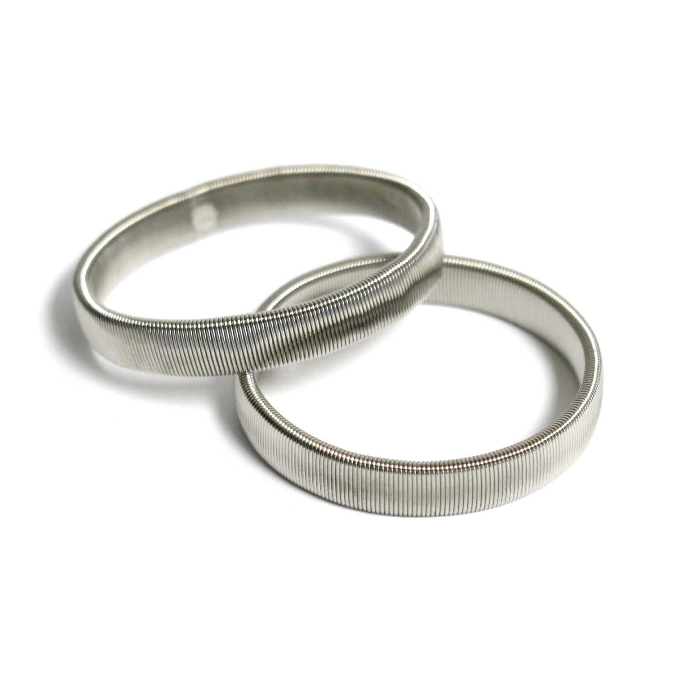 Expanding Metal Armbands