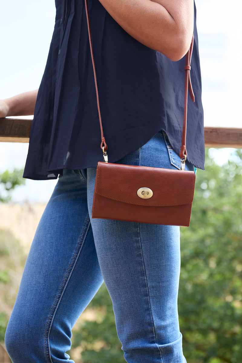 Thomas Cook Louisa Wallet Bag - Tan
